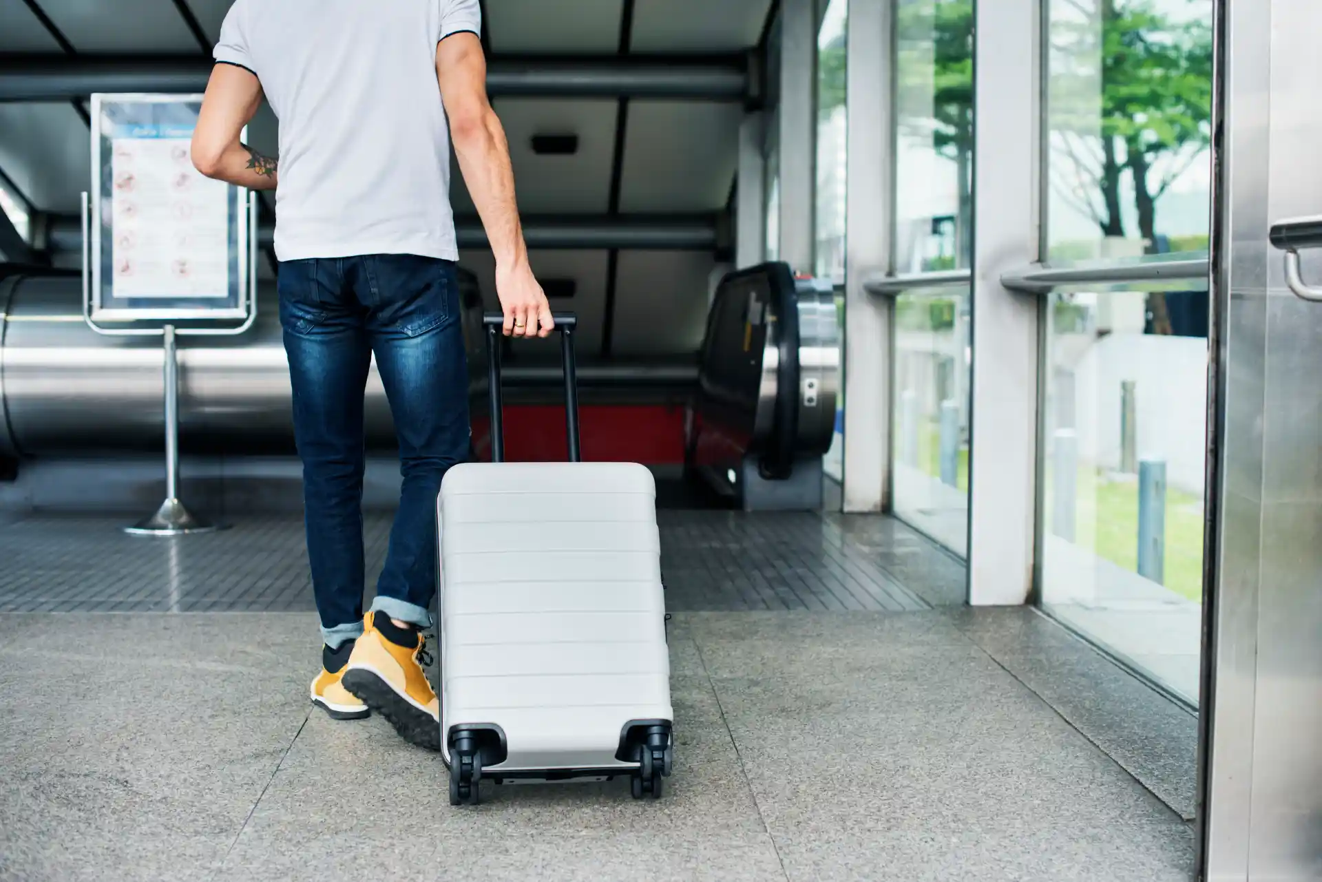 Cabin Luggage Rules in Sri Lanka What Size Fits Airline Regulations Featured Image