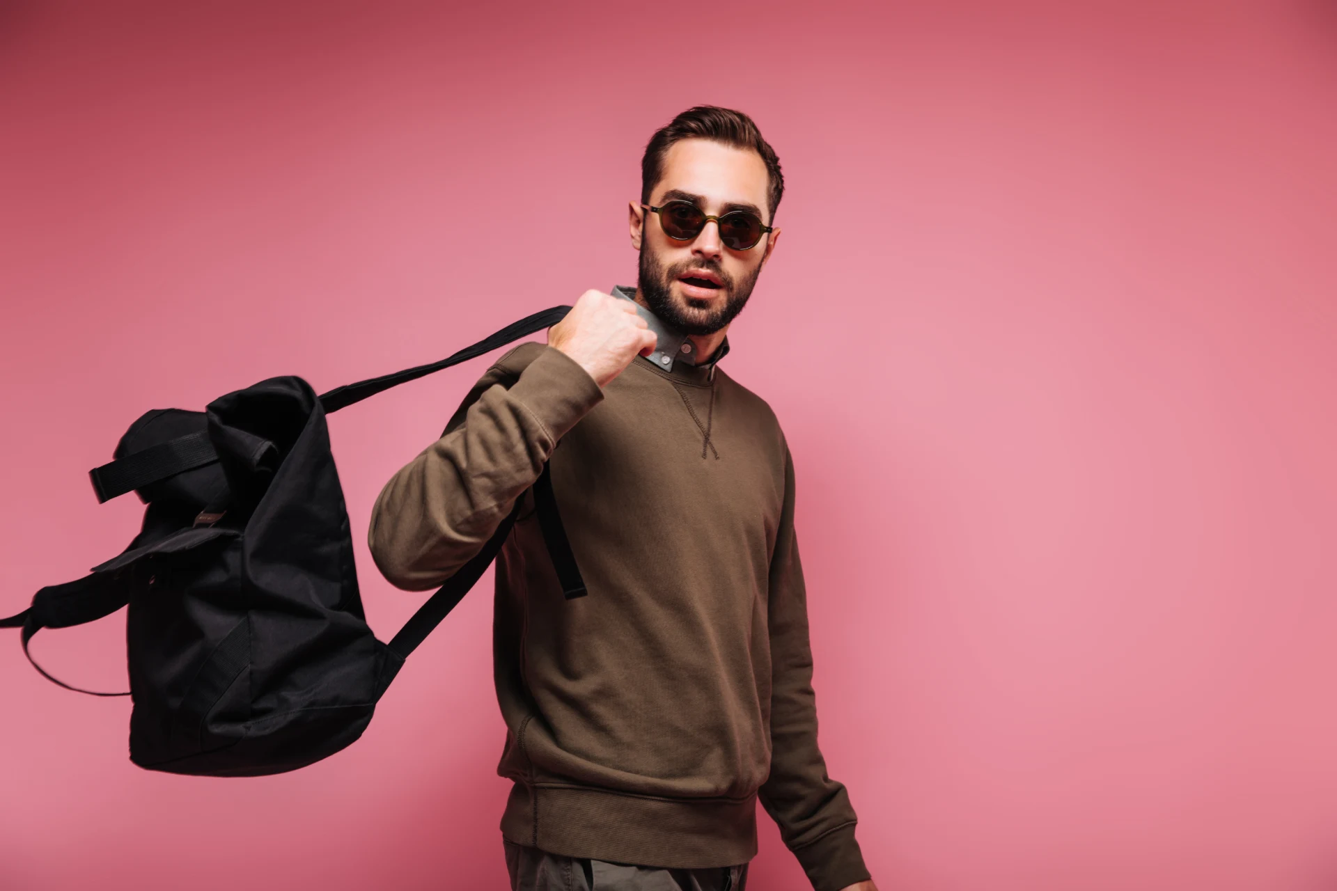 How to Match Backpacks for Men with Outfits & Occasions Featured Image