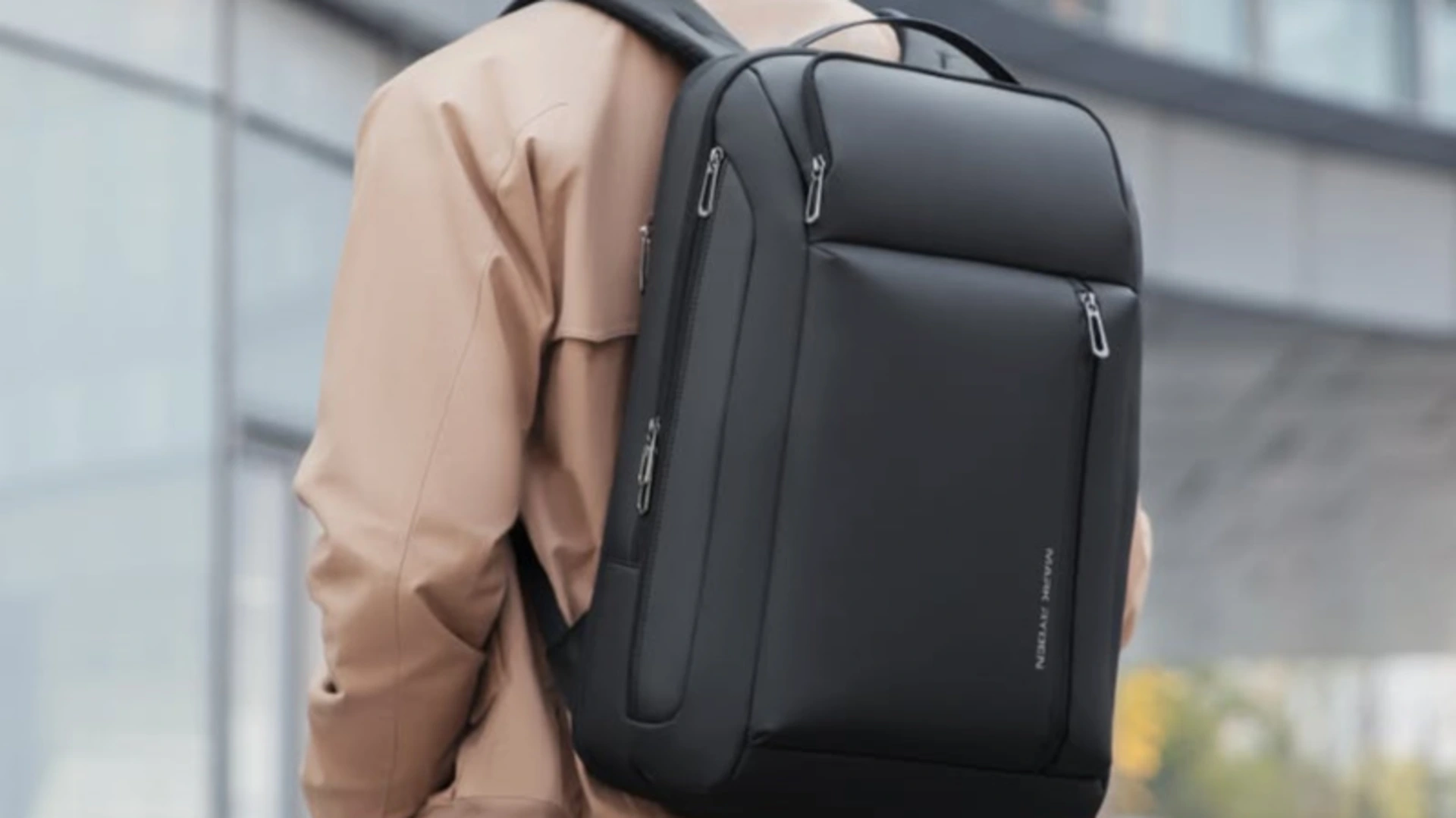 Anti-Theft Backpack vs Regular Backpack What You Actually Get Featured Image