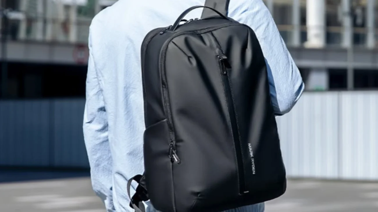 Best 20L Commuter Backpacks with Laptop Sleeves Featured Image