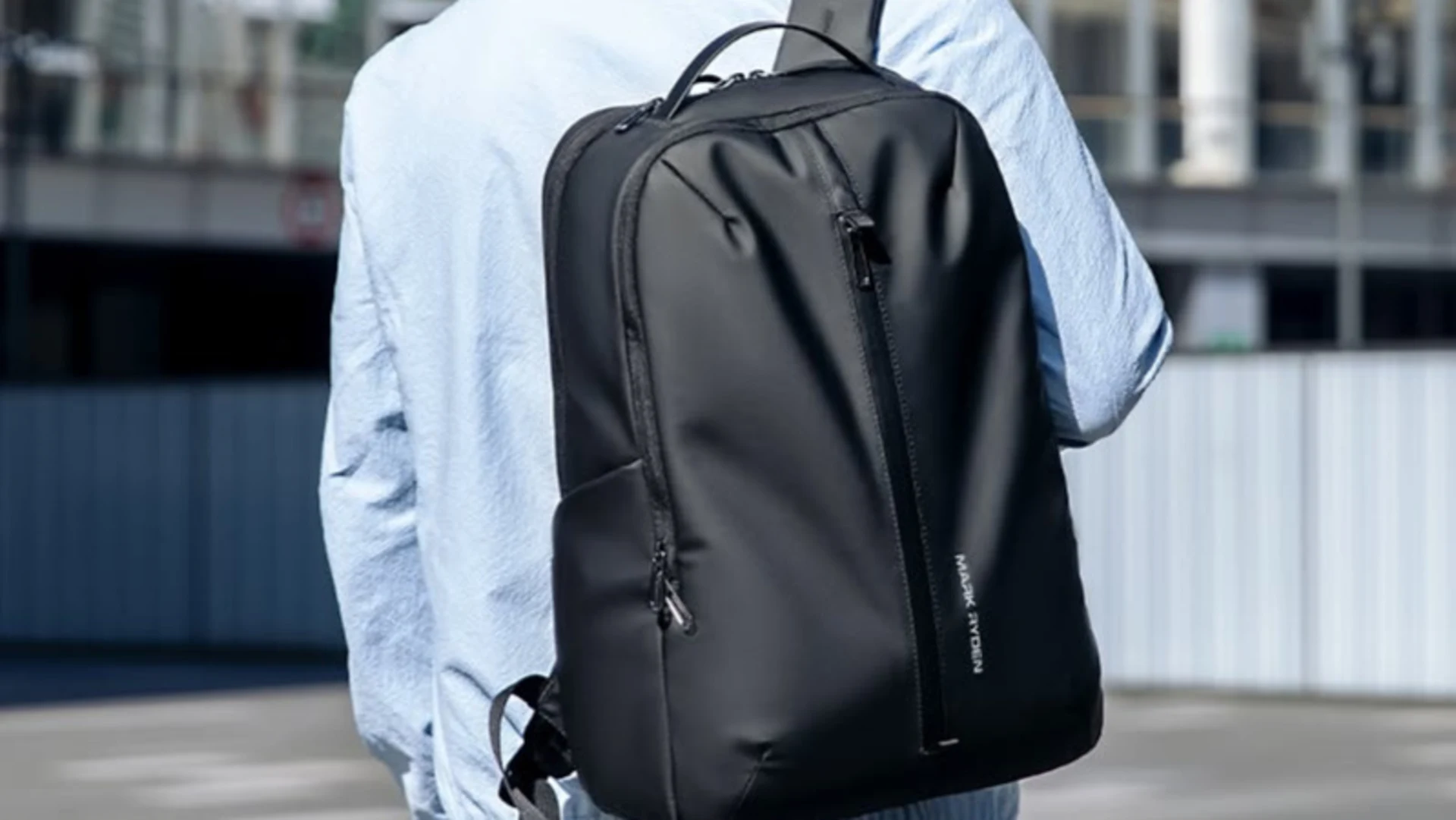 Best 20L Commuter Backpacks with Laptop Sleeves Featured Image